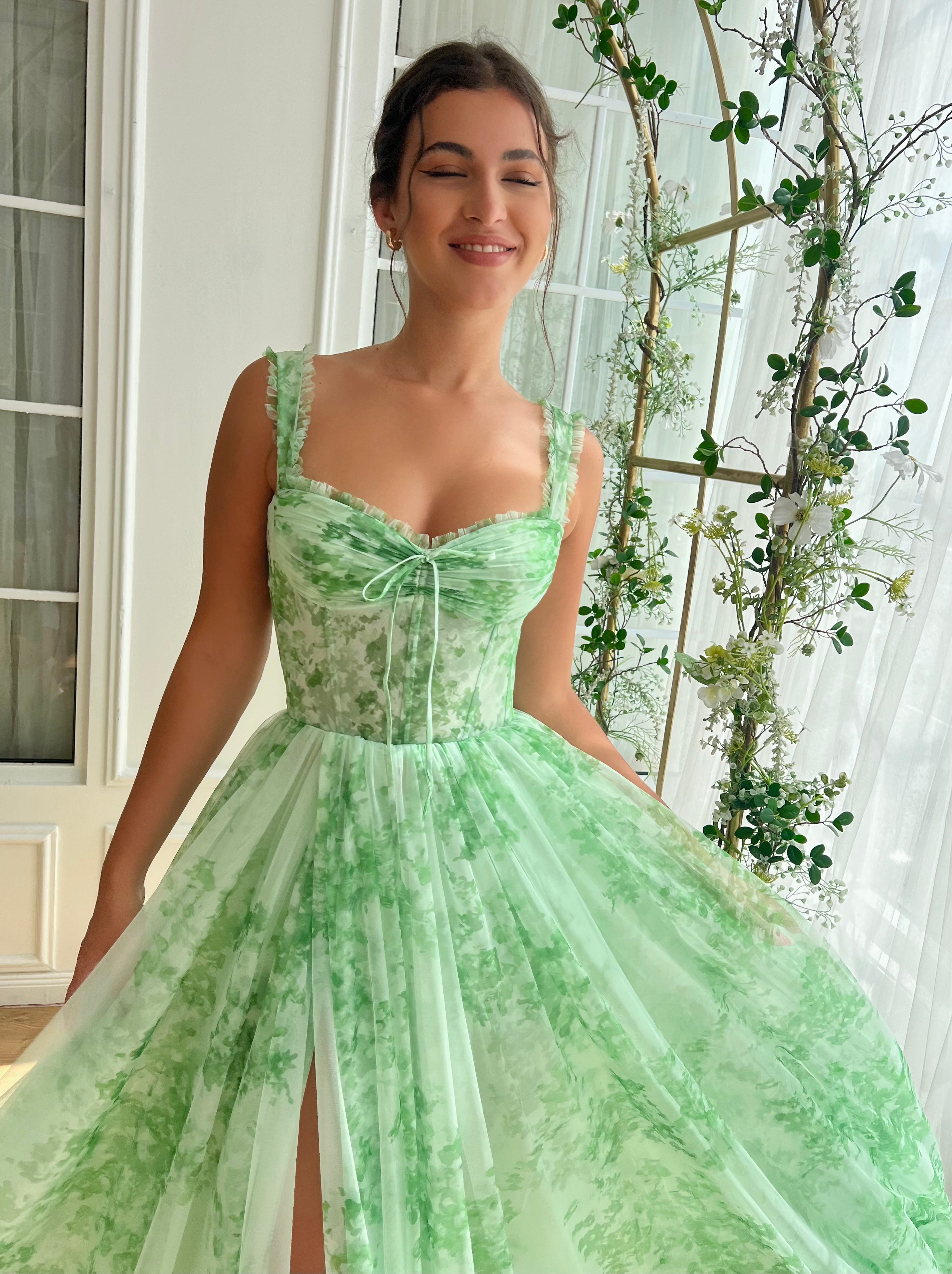 Green A-Line dress with straps and printed fabric