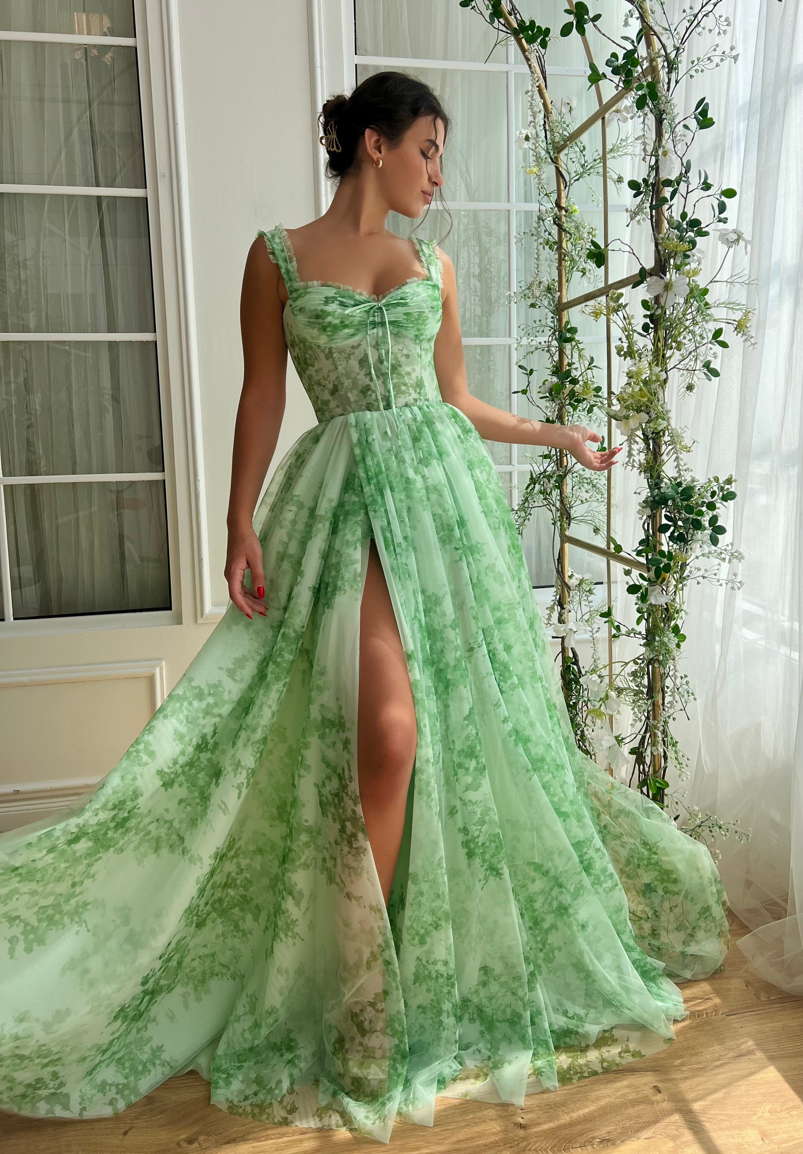 Green A-Line dress with straps and printed fabric