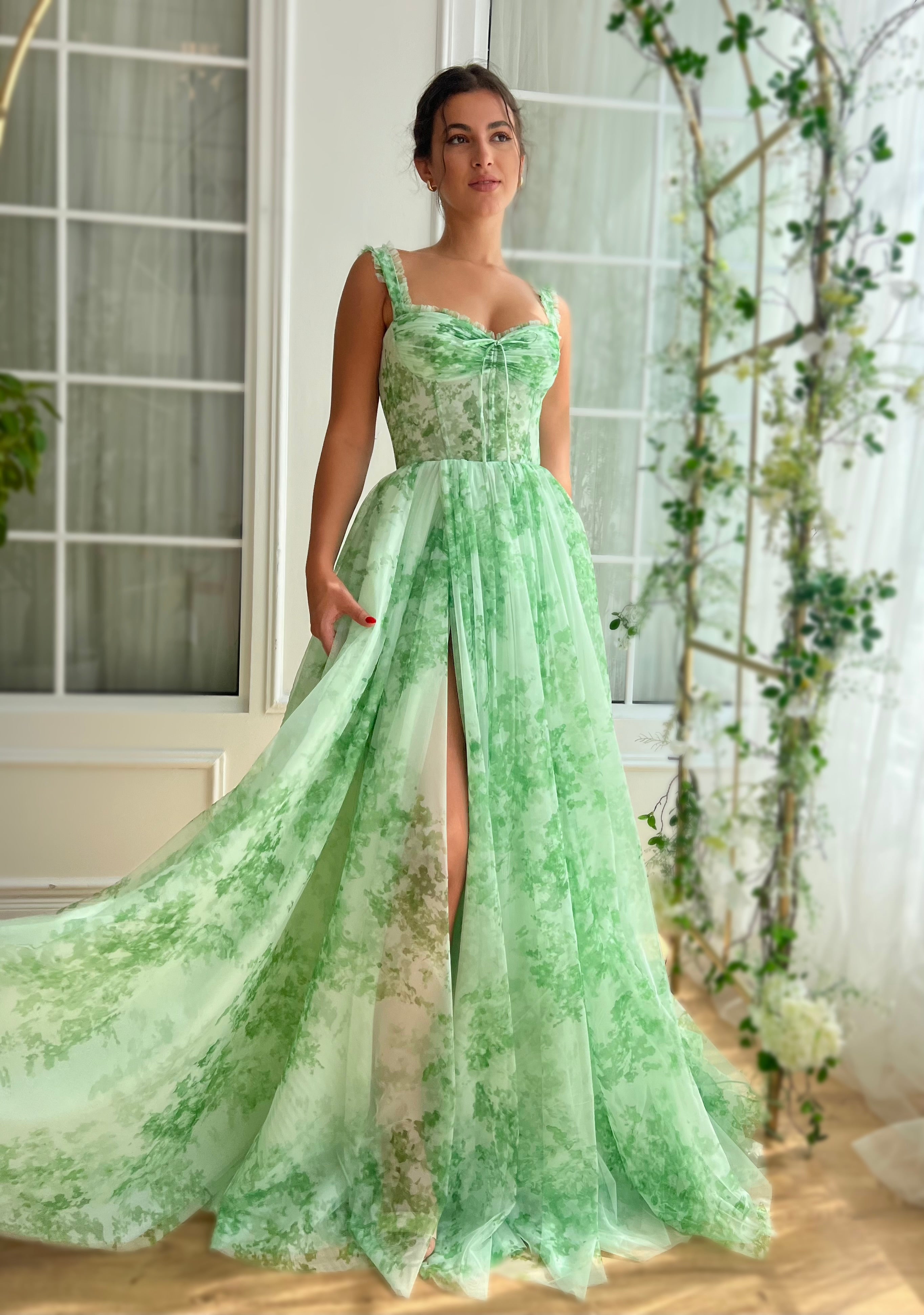 Green A-Line dress with straps and printed fabric