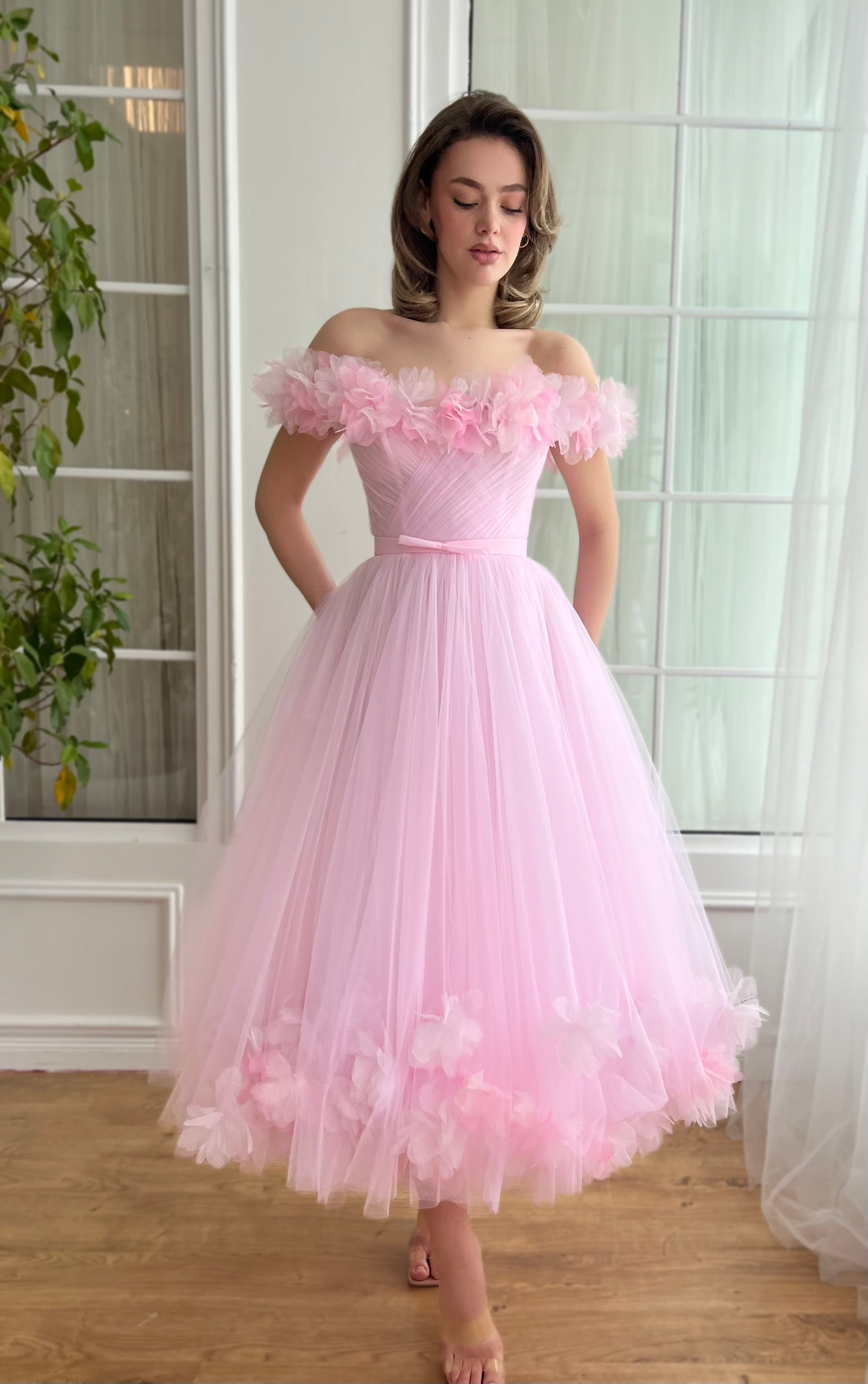 Midi tulle dress with sleeves best sale